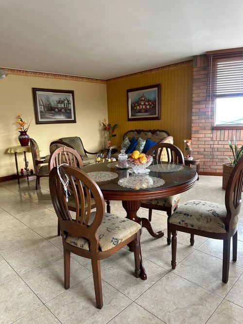 Apartamento en venta en Versalles, Cali · foto 3 de 24