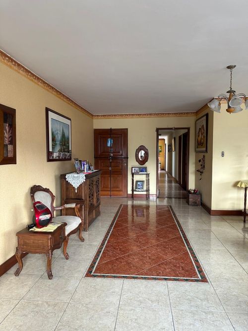 Apartamento en venta en Versalles, Cali · foto 4 de 24