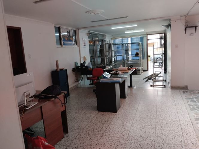 Casa de 3 alcobas en venta en Conucos, Girón, 222 m² · foto 3 de 12