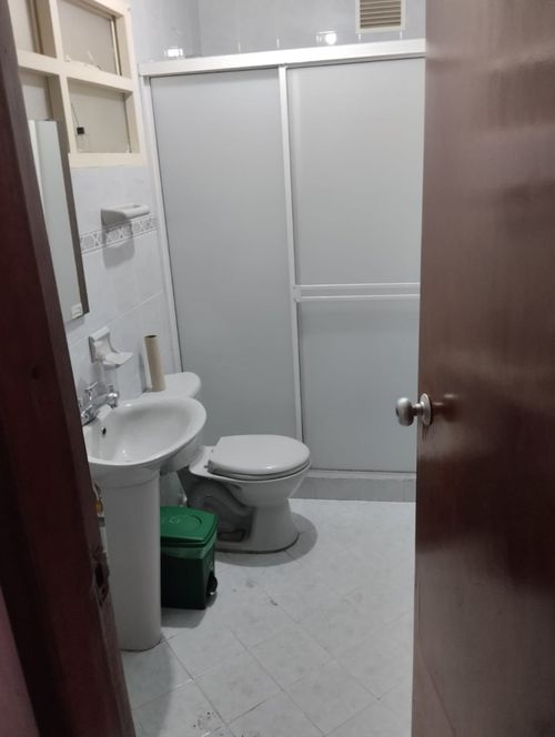 Casa de 3 alcobas en venta en Conucos, Girón, 222 m² · foto 8 de 12