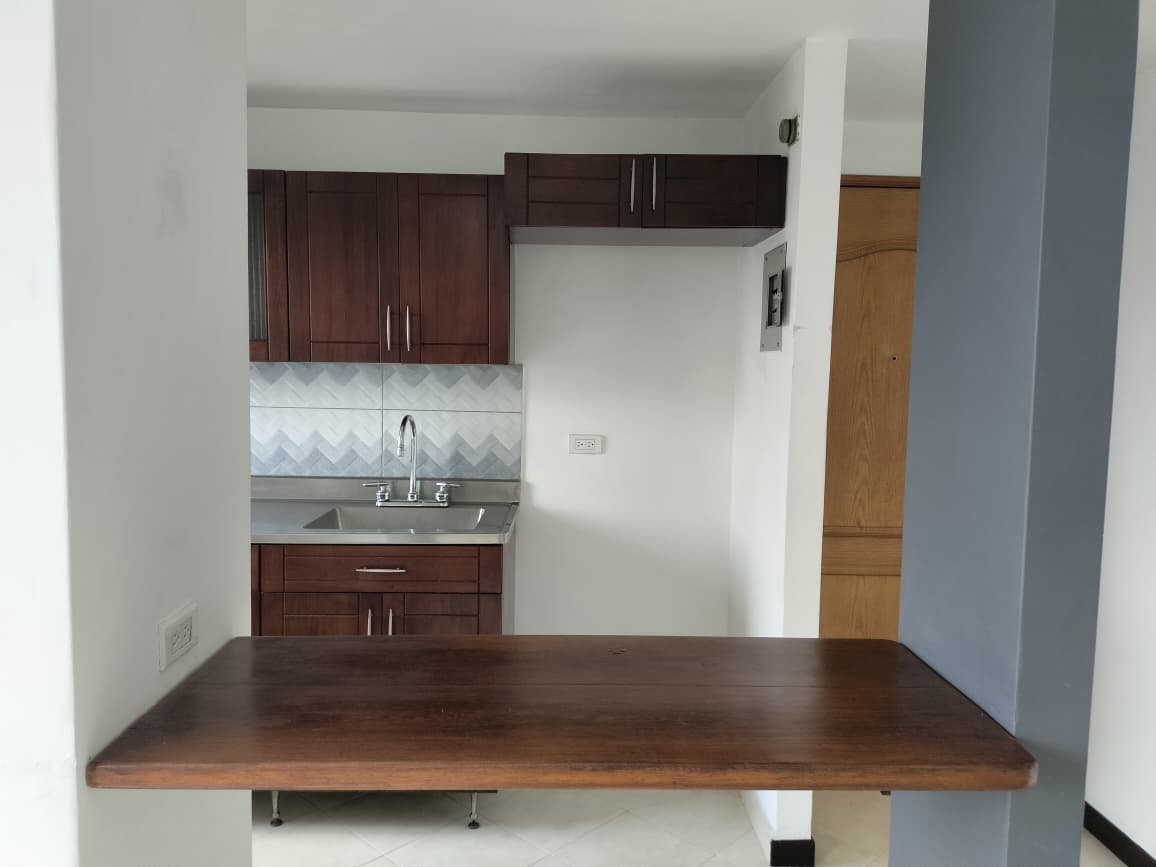 Apartamento en arriendo en El Poblado, Medellín · foto 6 de 15