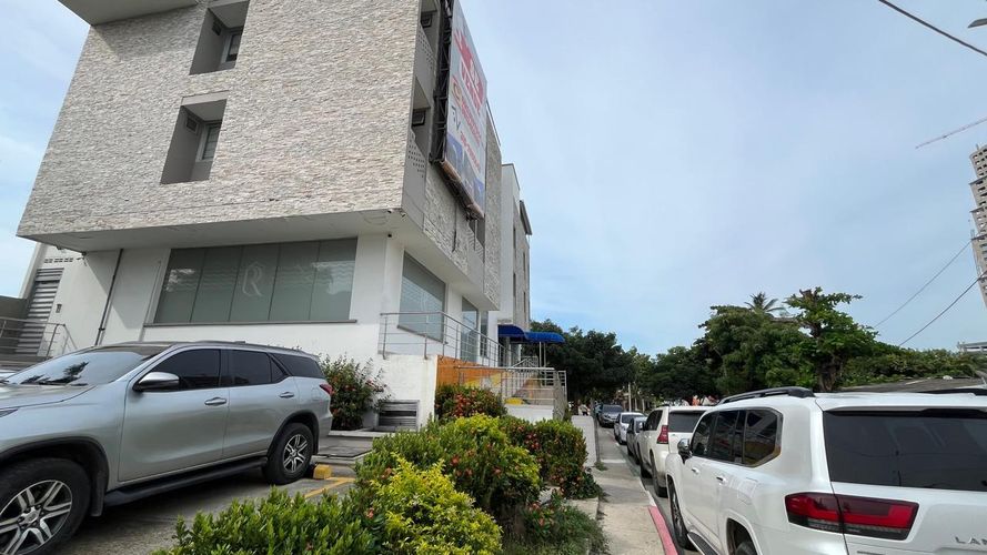 Edificio en venta en El Castillo, Barranquilla, 552 m² · foto 2 de 24