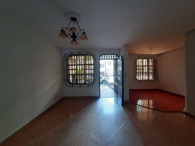 Casa de 5 alcobas en venta en Los Colores, Medellín, 153 m² · foto 3 de 20