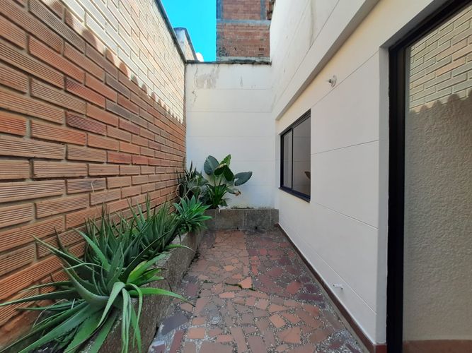 Casa de 5 alcobas en venta en Los Colores, Medellín, 153 m² · foto 20 de 20