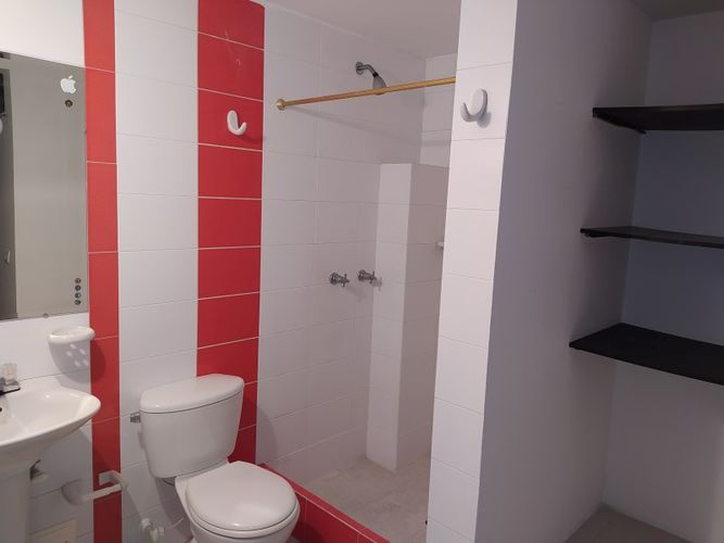 Edificio en venta en Granada, Cali, 190 m² · foto 5 de 16