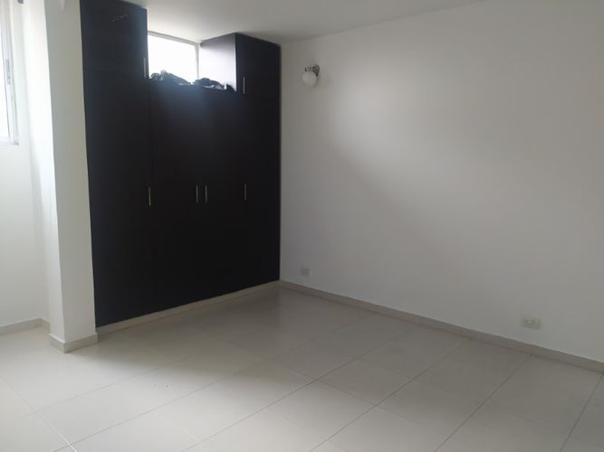 Edificio en venta en Granada, Cali, 190 m² · foto 9 de 16