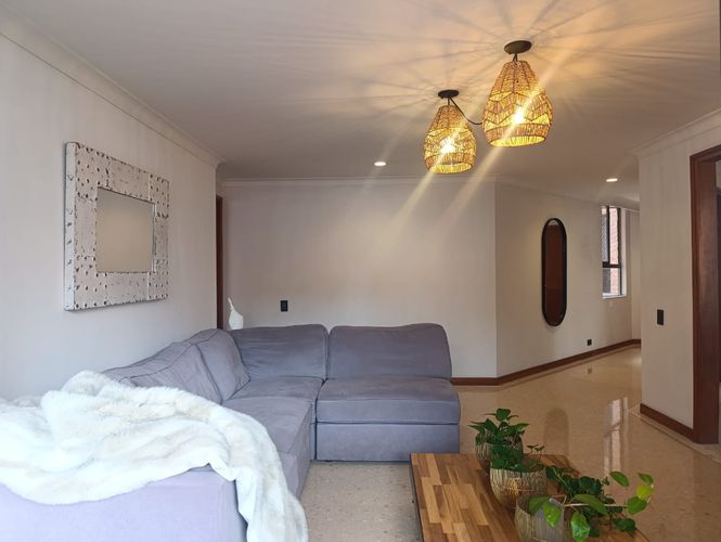 Apartamento de 3 alcobas en venta en El Poblado, Medellín, 165 m² · foto 3 de 18