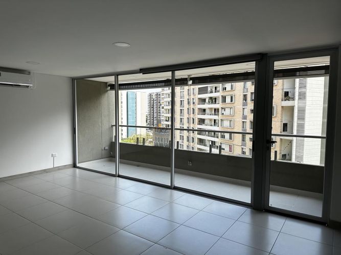 Apartamento de 2 alcobas en venta en La Flora, Cali, 83 m² · foto 4 de 24
