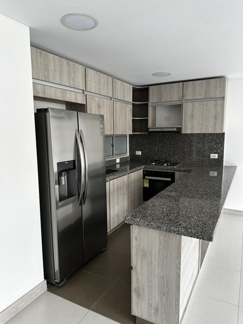 Apartamento de 2 alcobas en venta en La Flora, Cali, 83 m² · foto 8 de 24
