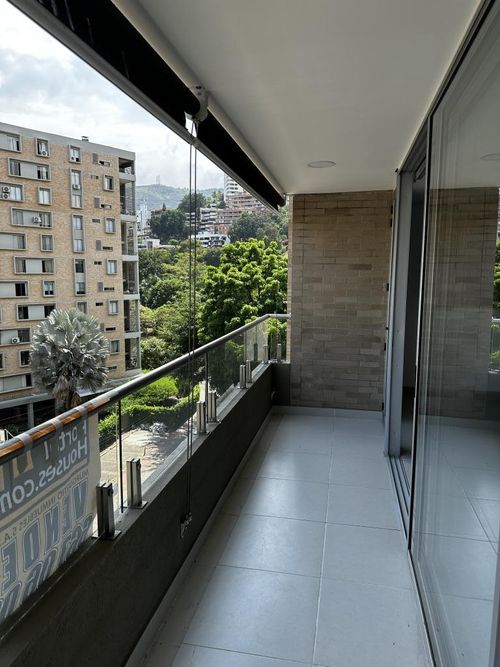 Apartamento de 2 alcobas en venta en La Flora, Cali, 83 m² · foto 13 de 24