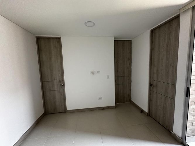 Apartamento de 2 alcobas en venta en La Flora, Cali, 83 m² · foto 16 de 24