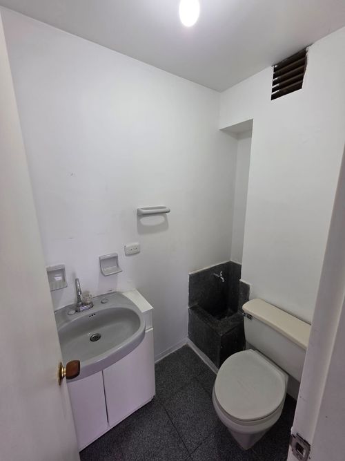 Oficina en arriendo en Sector Plaza De Bolivar, Pereira, 34 m² · foto 4 de 5