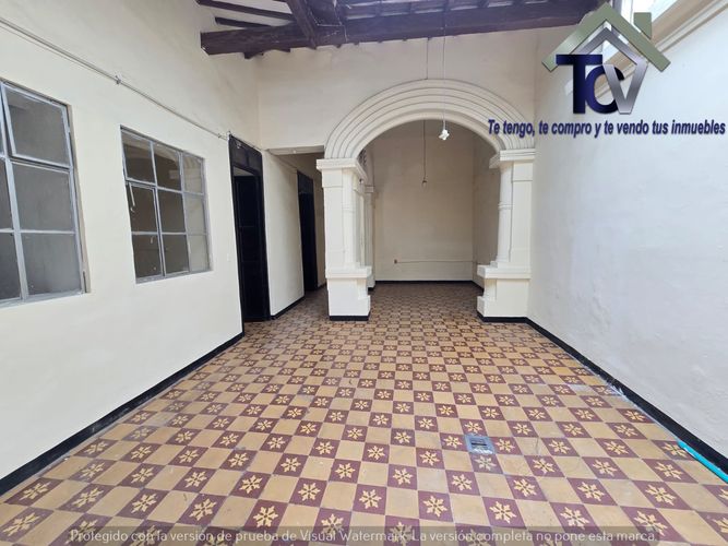 Casa en venta en San Francisco, Bucaramanga, 249 m² · foto 2 de 16