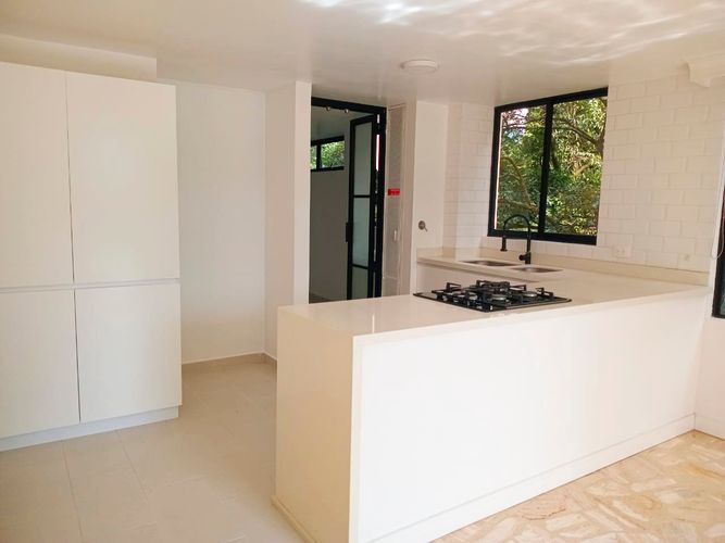Apartamento de 3 alcobas en arriendo en El Poblado, Medellín, 110 m² · foto 5 de 17