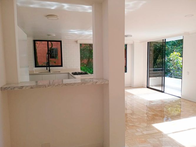 Apartamento de 3 alcobas en arriendo en El Poblado, Medellín, 110 m² · foto 7 de 17