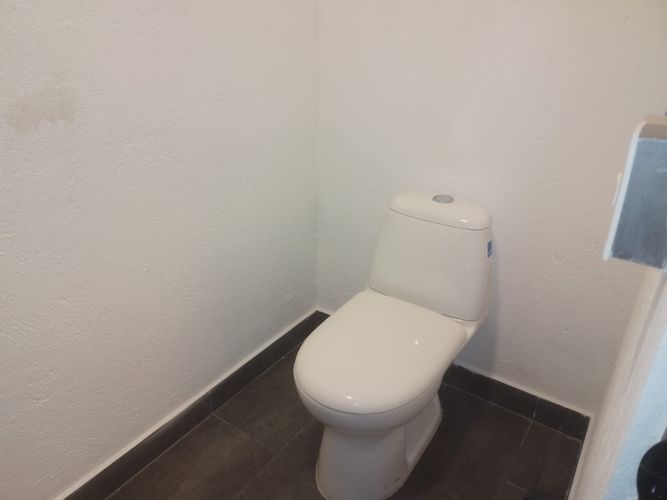 Oficina en arriendo en El Poblado, Medellín, 460 m² · foto 17 de 18