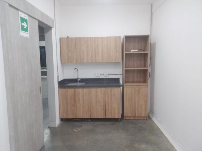 Oficina en arriendo en El Poblado, Medellín, 460 m² · foto 11 de 18