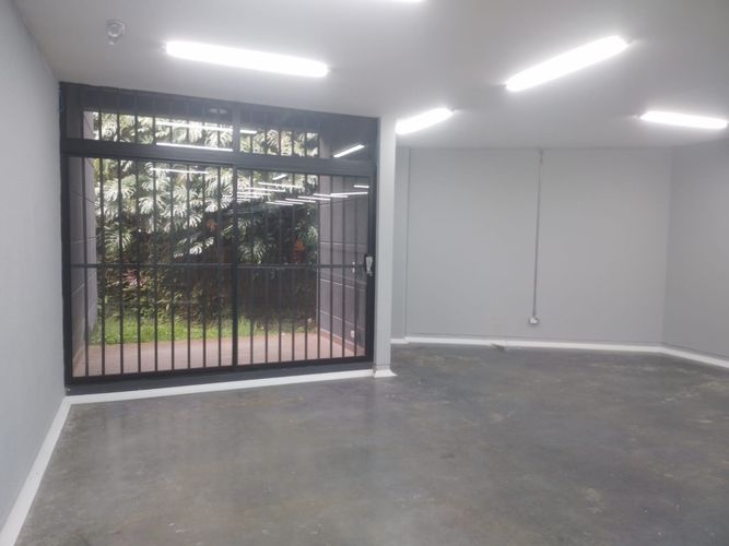 Oficina en arriendo en El Poblado, Medellín, 460 m² · foto 13 de 18