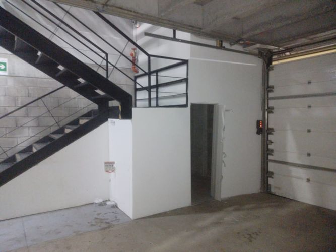 Oficina en arriendo en El Poblado, Medellín, 460 m² · foto 7 de 18