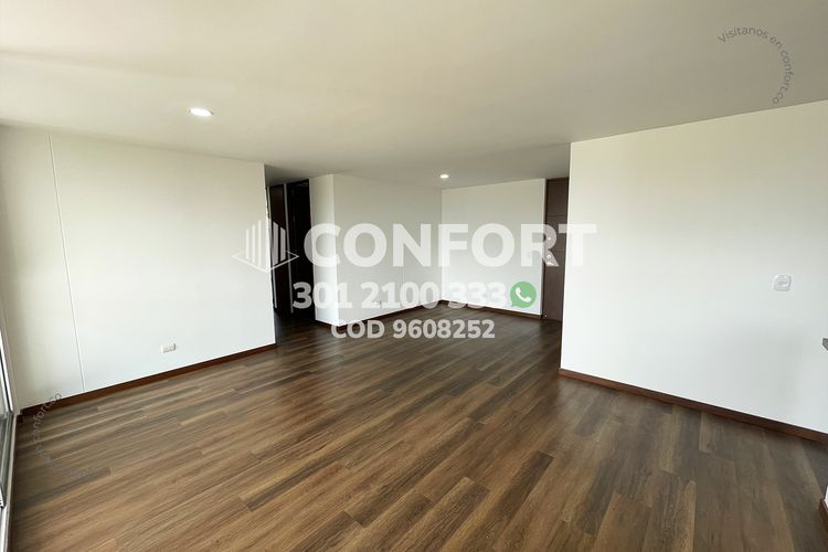Apartamento de 3 alcobas en arriendo en Loma Del Esmeraldal, Envigado, 90 m² · foto 3 de 24