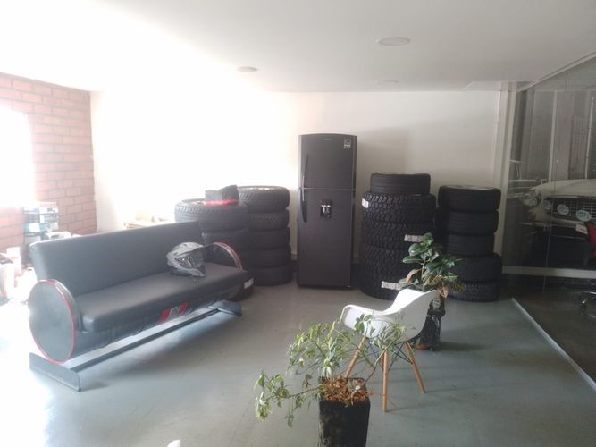 Oficina en arriendo en El Poblado, Medellín, 365 m² · foto 2 de 10
