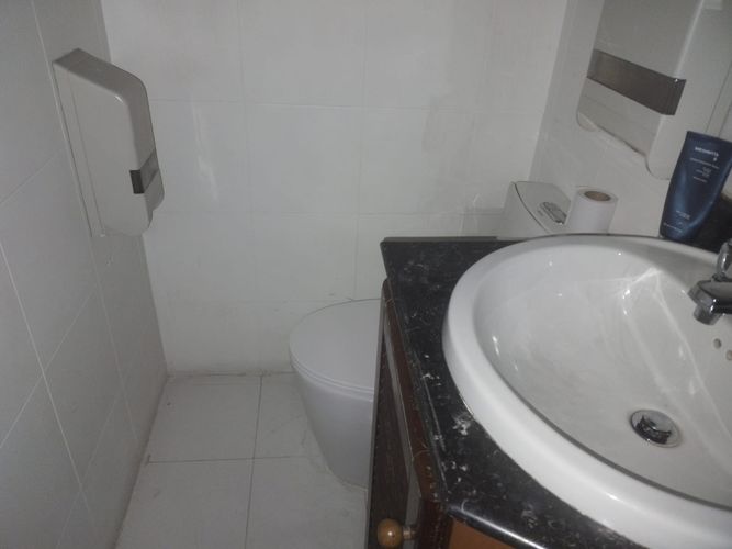 Oficina en arriendo en El Poblado, Medellín, 365 m² · foto 10 de 10