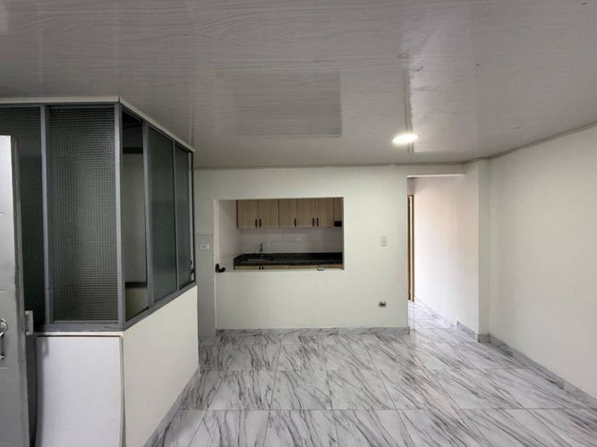Casa de 22 alcobas en venta en Alcala, Bogotá, 209 m² · foto 2 de 13