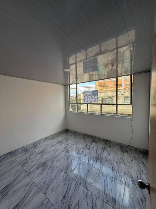 Casa de 22 alcobas en venta en Alcala, Bogotá, 209 m² · foto 8 de 13