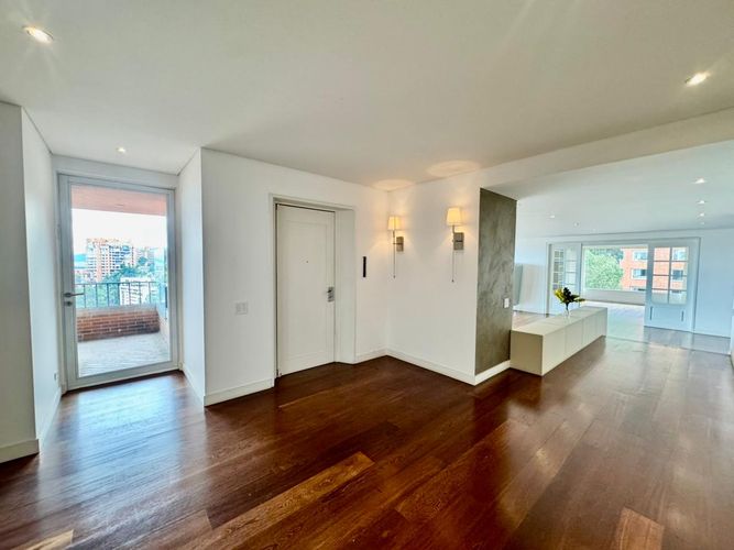 Apartamento en venta en El Retiro, Bogotá · foto 4 de 24