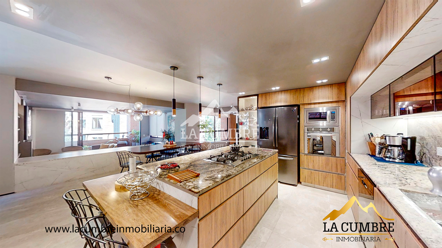 Apartamento de 3 alcobas en arriendo en El Poblado, Medellín, 175 m² · foto 11 de 19