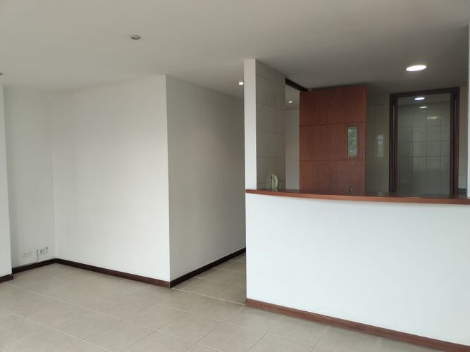 Apartamento de 2 alcobas en arriendo en El Poblado, Medellín, 78 m² · foto 10 de 13