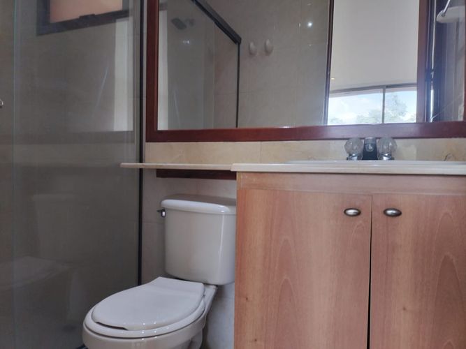 Apartamento de 2 alcobas en arriendo en El Poblado, Medellín, 78 m² · foto 12 de 13