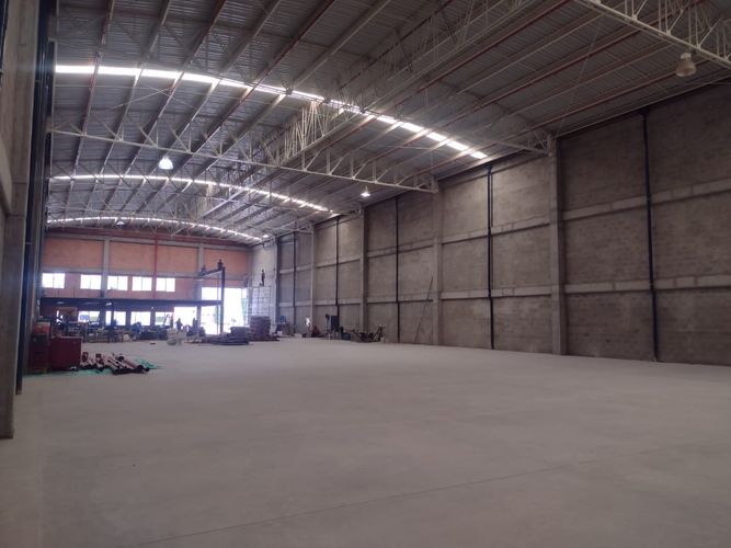 Bodega en arriendo en Chachafruto, Rionegro, 1348 m² · foto 2 de 7