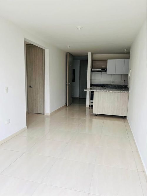 Apartamento de 3 alcobas en venta en Hacienda Alcalá, Girón, 61 m² · foto 2 de 10