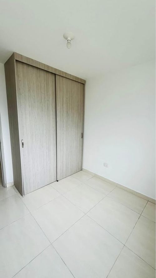 Apartamento de 3 alcobas en venta en Hacienda Alcalá, Girón, 61 m² · foto 9 de 10