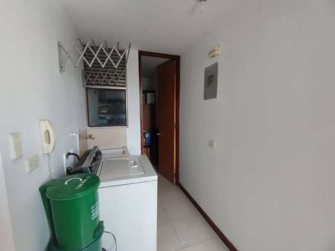 Apartamento de 3 alcobas en arriendo en El Poblado, Medellín, 139 m² · foto 2 de 17