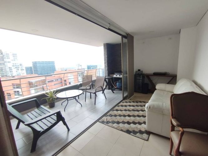 Apartamento de 3 alcobas en arriendo en El Poblado, Medellín, 139 m² · foto 6 de 17