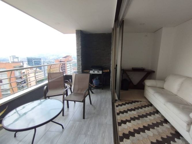 Apartamento de 3 alcobas en arriendo en El Poblado, Medellín, 139 m² · foto 7 de 17