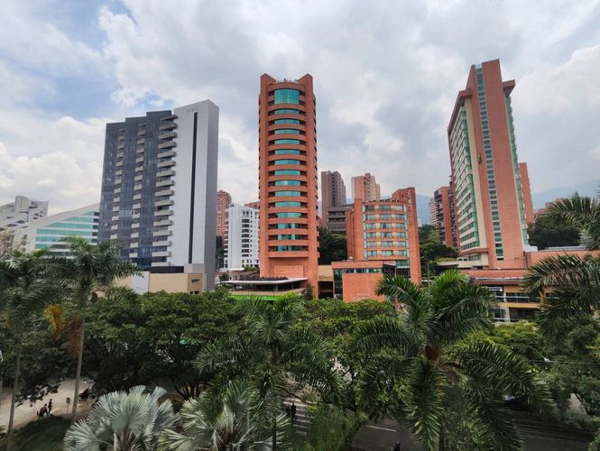 Oficina en arriendo en Milla De Oro, Medellín, 130 m² · foto 6 de 13