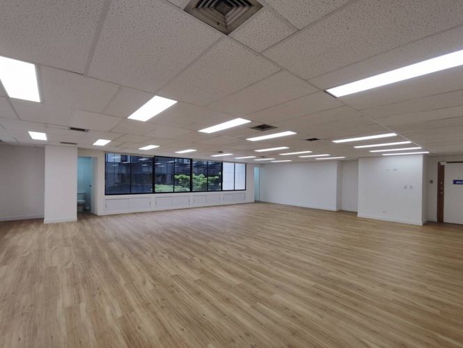 Oficina en arriendo en Milla De Oro, Medellín, 130 m² · foto 8 de 13