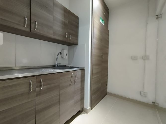 Oficina en arriendo en San Diego, Medellín, 79 m² · foto 2 de 5