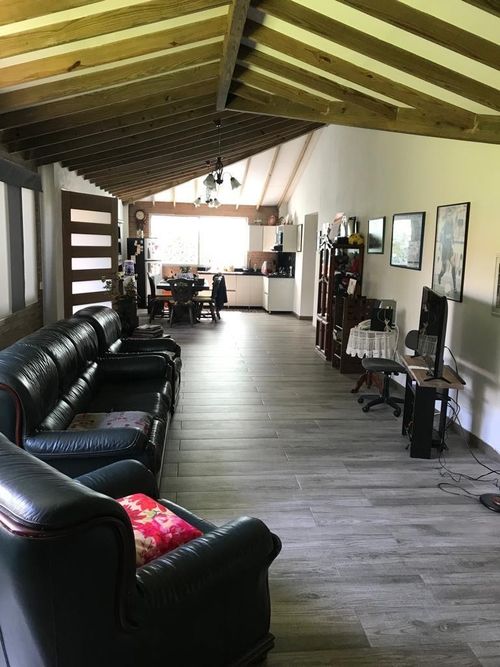 Casa de 5 alcobas en venta en Gualanday, Rionegro, 430 m² · foto 4 de 9