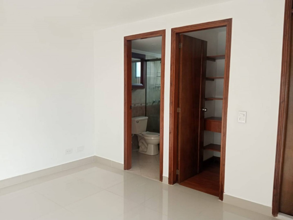Apartamento en arriendo en San Lucas, Medellín · foto 15 de 20
