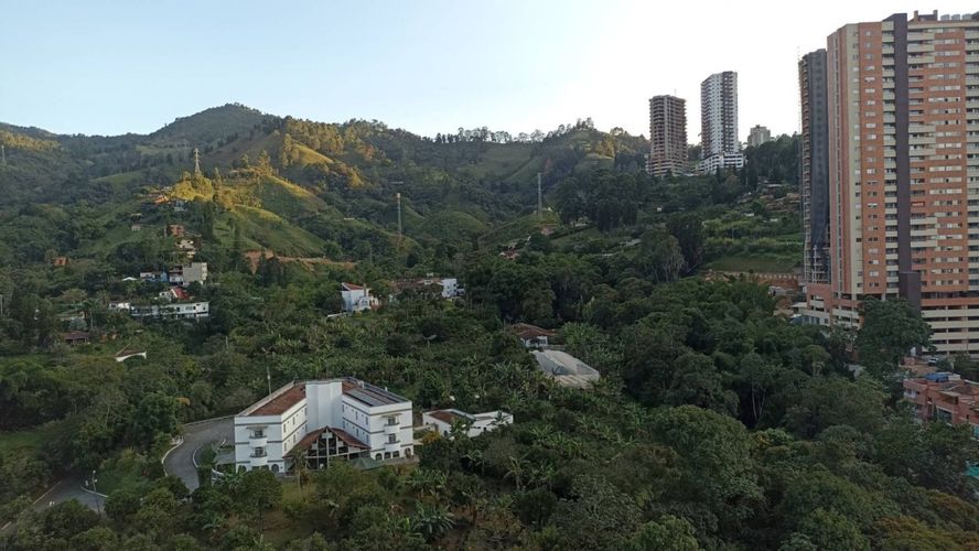 Apartamento de 3 alcobas en venta en Loma De La Doctora, Sabaneta, 82 m² · foto 9 de 13