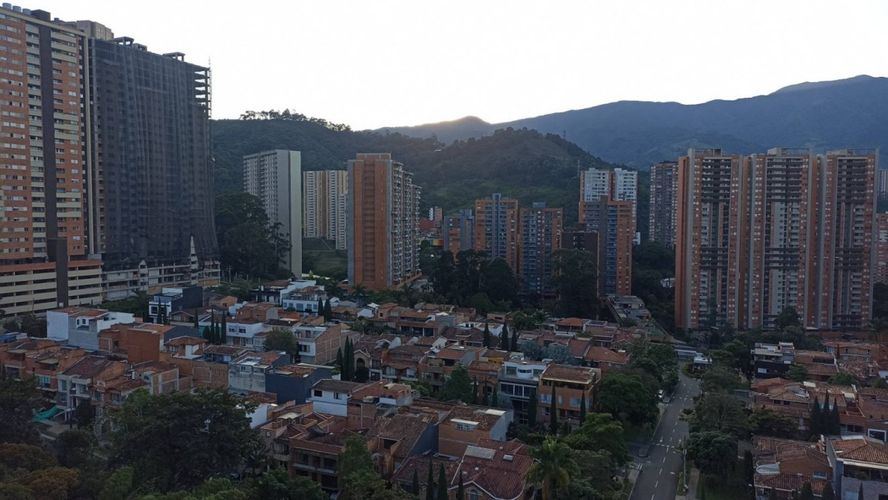 Apartamento de 3 alcobas en venta en Loma De La Doctora, Sabaneta, 82 m² · foto 12 de 13