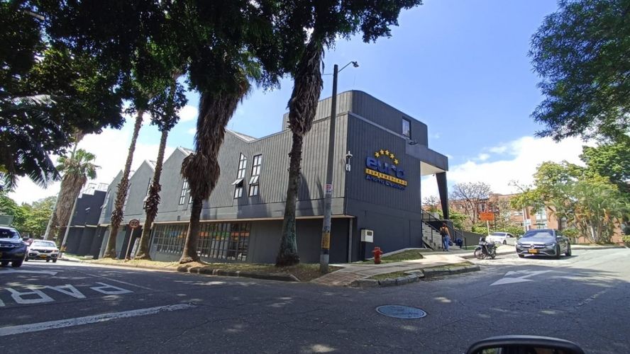 Local en venta en Los Colores, Medellín, 18 m² · foto 2 de 15