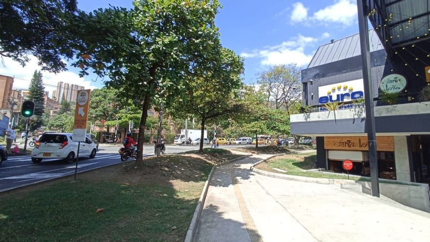 Local en venta en Los Colores, Medellín, 18 m² · foto 8 de 15