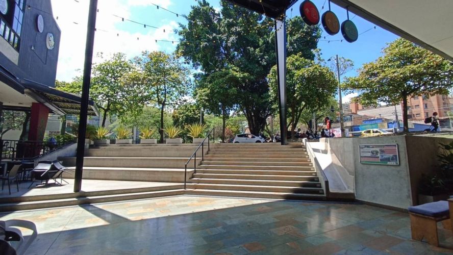 Local en venta en Los Colores, Medellín, 18 m² · foto 14 de 15