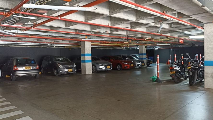 Local en venta en Los Colores, Medellín, 58 m² · foto 3 de 12