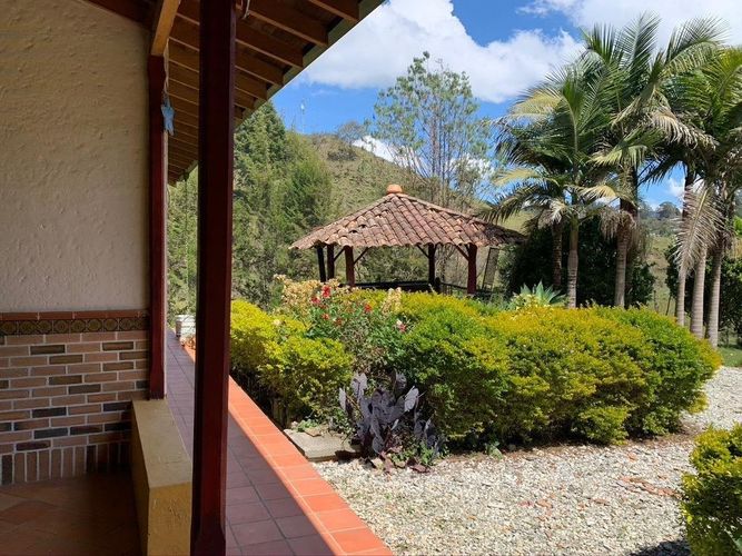 Finca en arriendo en La Hondita, Guarne, 245 m² · foto 21 de 24